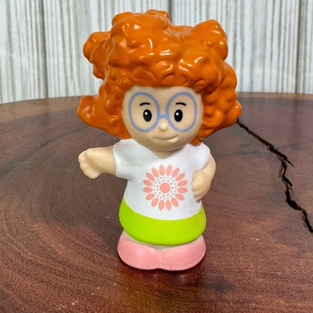 Fisher‎ Price Little People Tessa Figure Orange Hair Blue Glasses 2012 Mattel